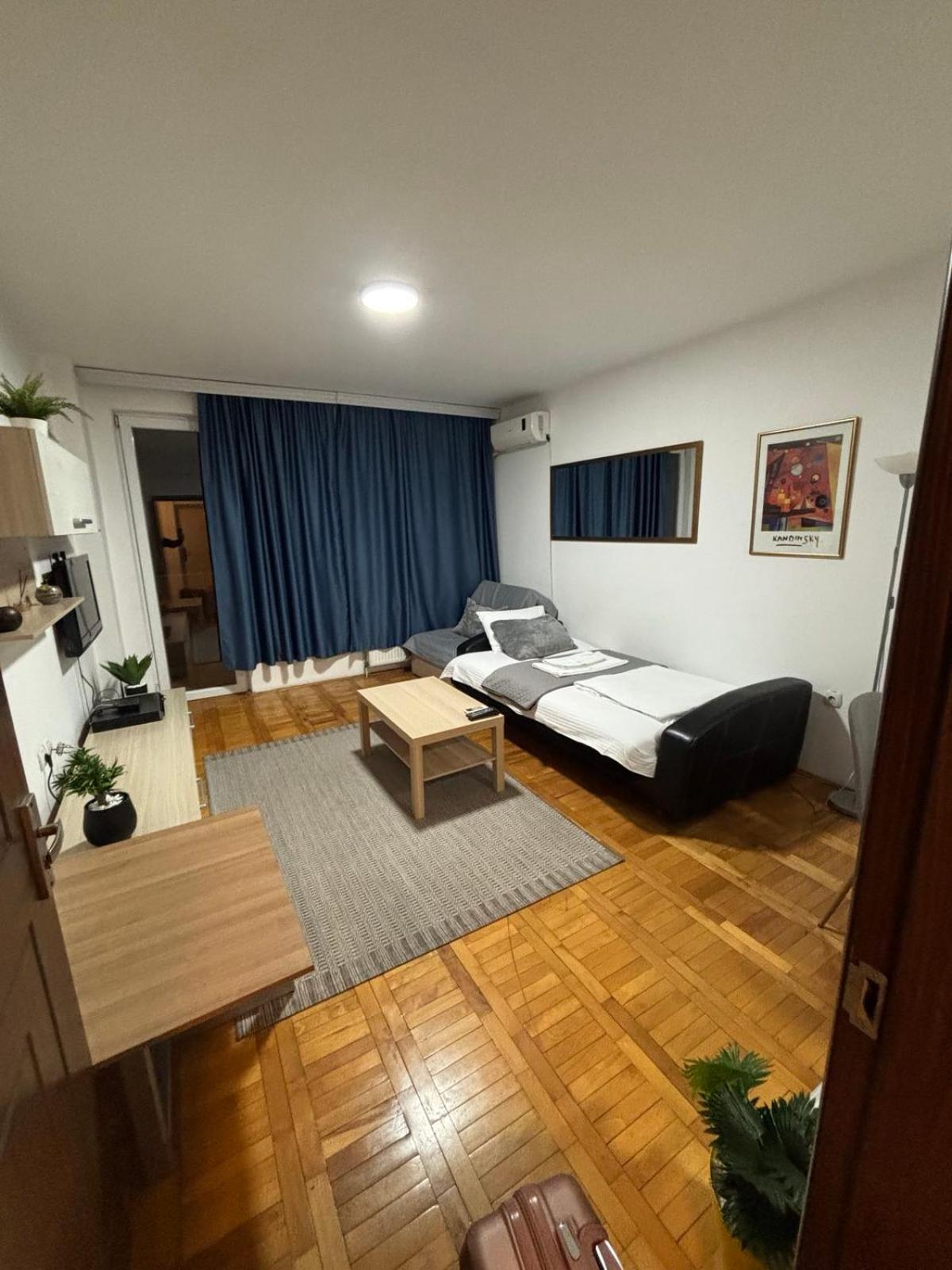 4 Apartman *